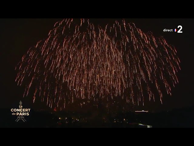 image 0 14 Juillet : revivez le feu d'artifice tiré depuis la Tour Eiffel sur The Weeknd, Queen, Daft Punk