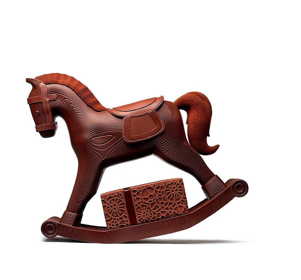 image  1 Maxime Frederic - Notre bûche de noël « cheval à bascule »